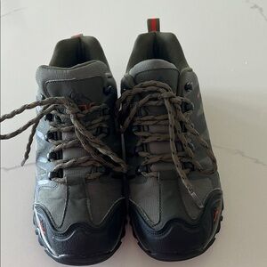 Men's Athletic Trail Sneakers - Olive/Black